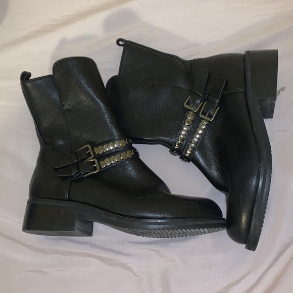 Lather shoes - Picture 3 of 3